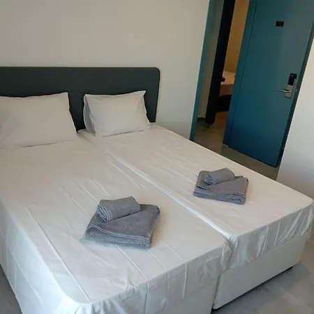Bluejsuite Inn